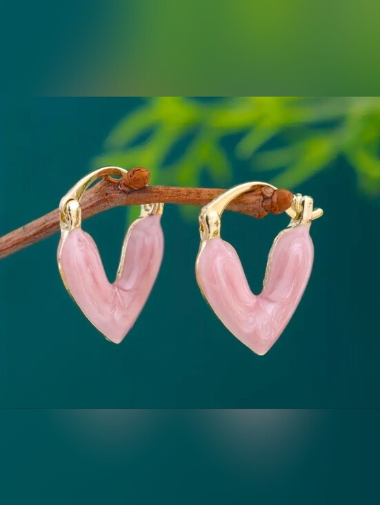 Jewelry - Pink Heart Earrings